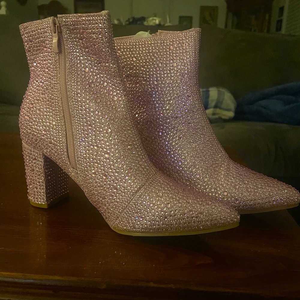 Forever Link Brand Size 7 1/2 Pink Rhinestone Chunky Ankle Boots